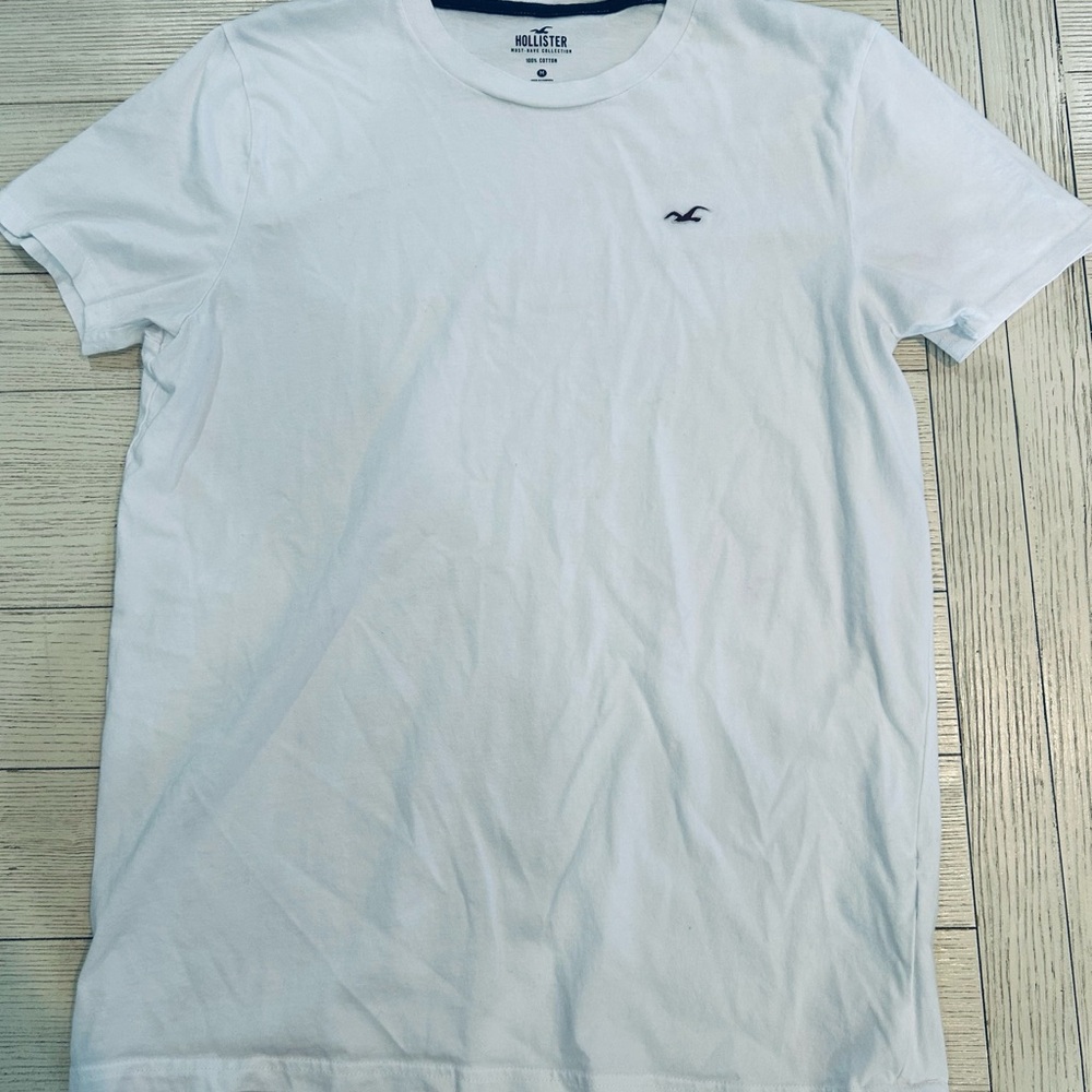 Hollister Classic White Tee
